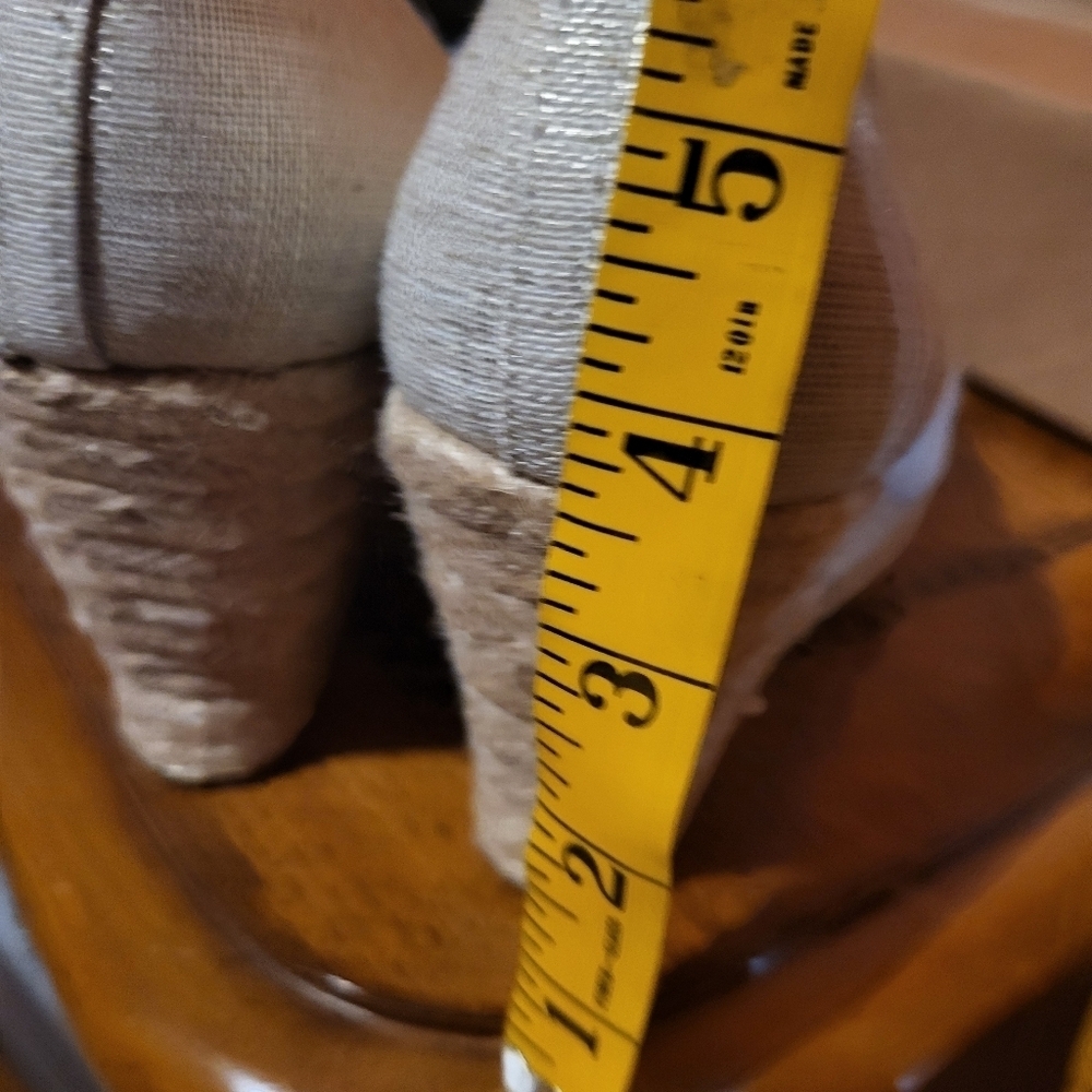 J. Crew Seville Metallic Gold Canvas Espadrille Wedges Size 9 - Picture 6 of 12